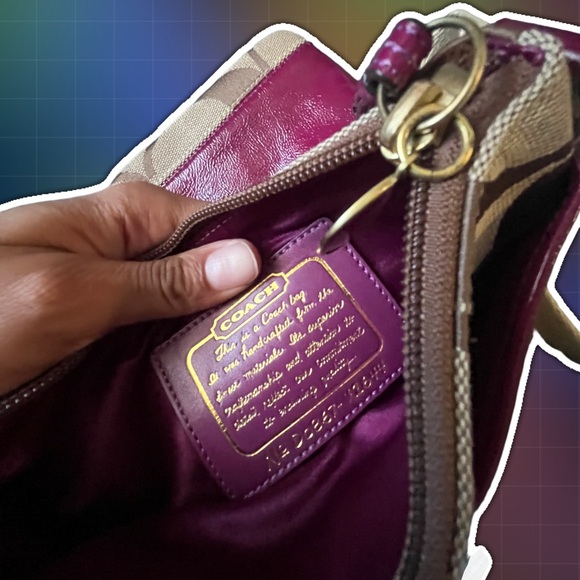 Plum Coach signature crossbody - Picture 6 of 8